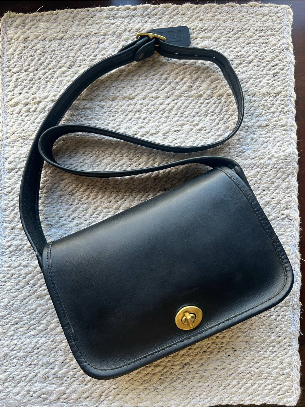 Vintage Coach NYC Sling Bag 9710 BLACK